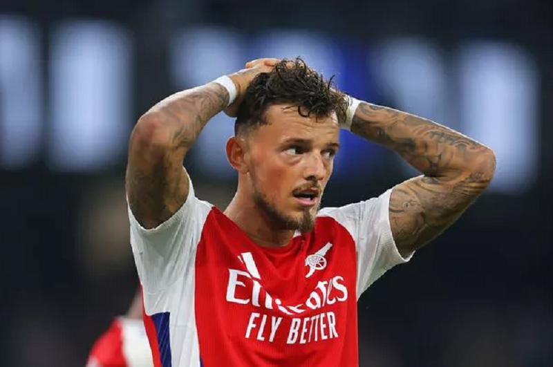 Arsenal nhận tin vui từ White và Norgaard, nhưng Saka và Saliba tiếp tục ngồi ngoài